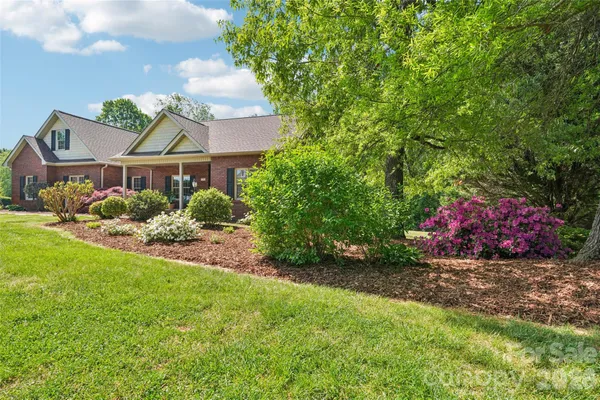 $550,000 | 155 Howard Pond Loop, Statesville, NC 28625