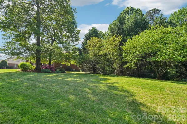 $550,000 | 155 Howard Pond Loop, Statesville, NC 28625