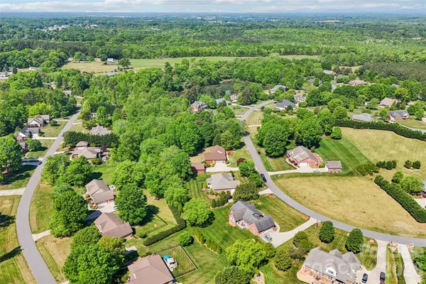 $550,000 | 155 Howard Pond Loop, Statesville, NC 28625