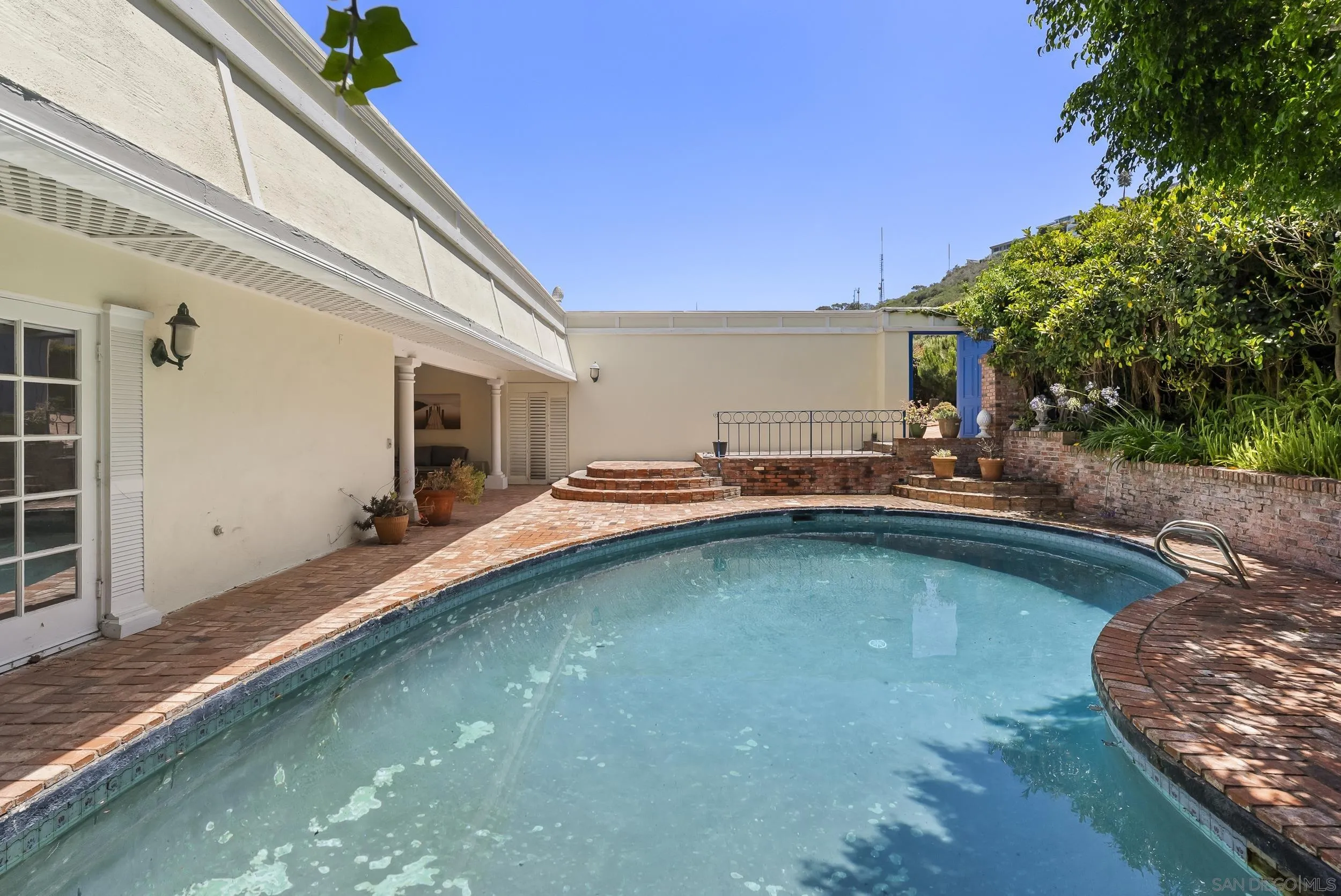 2326 Rue Adriane La Jolla, CA 92037 - Photo 38 of 42