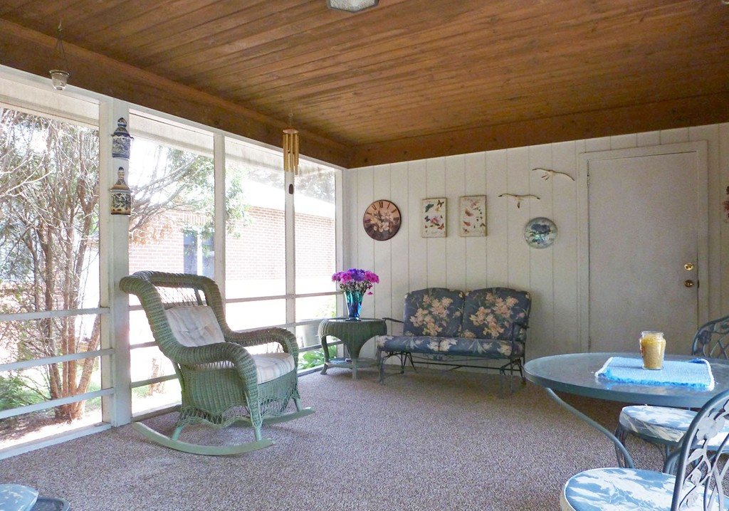 30 Rzasa Drive Chicopee, MA 01013 - Photo 2 of 20 Gallery Image 2
