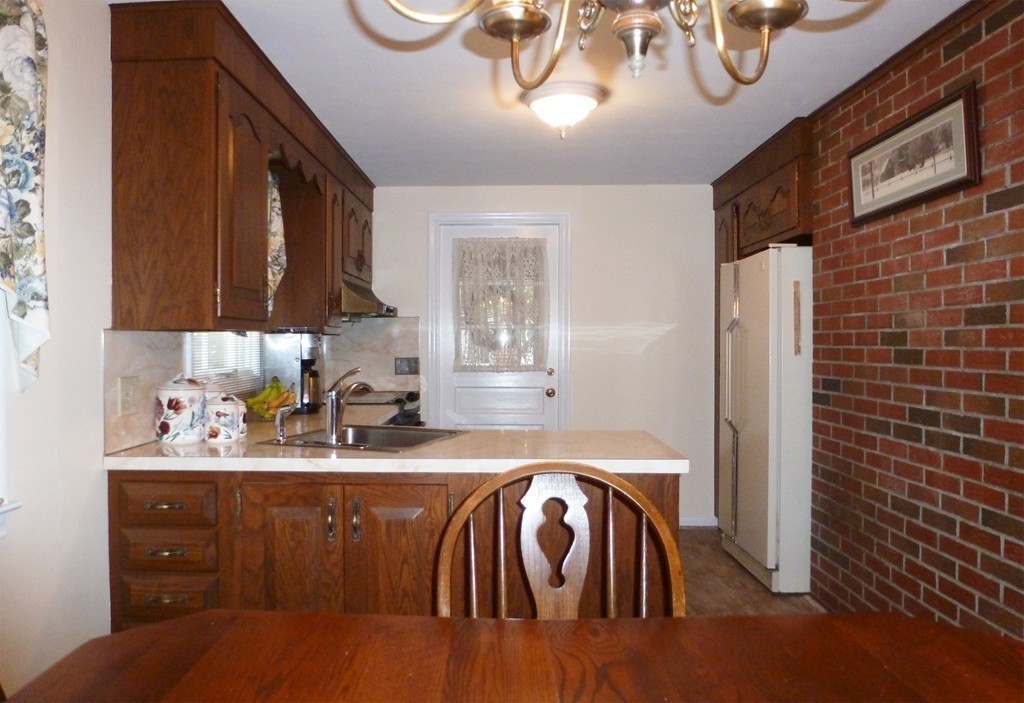 30 Rzasa Drive Chicopee, MA 01013 - Photo 7 of 20 Gallery Image 7