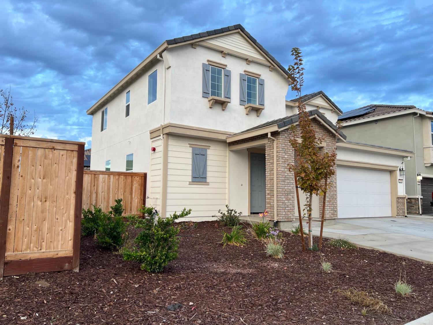 1808 Apiary Way Hughson, CA 95326 - Photo 2 of 20