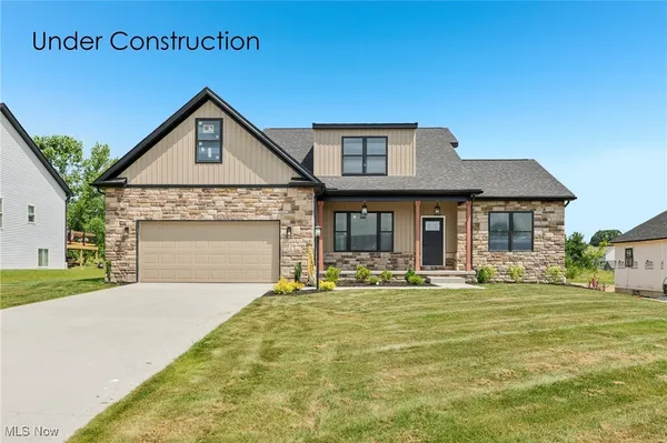 $639,900 | 4025 Shelly Lynn Drive, New Middletown, OH 44442