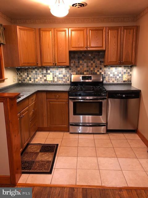 3311 Ridgeway Street Reading, PA 19605 - Photo 2 of 3 Gallery Image 2