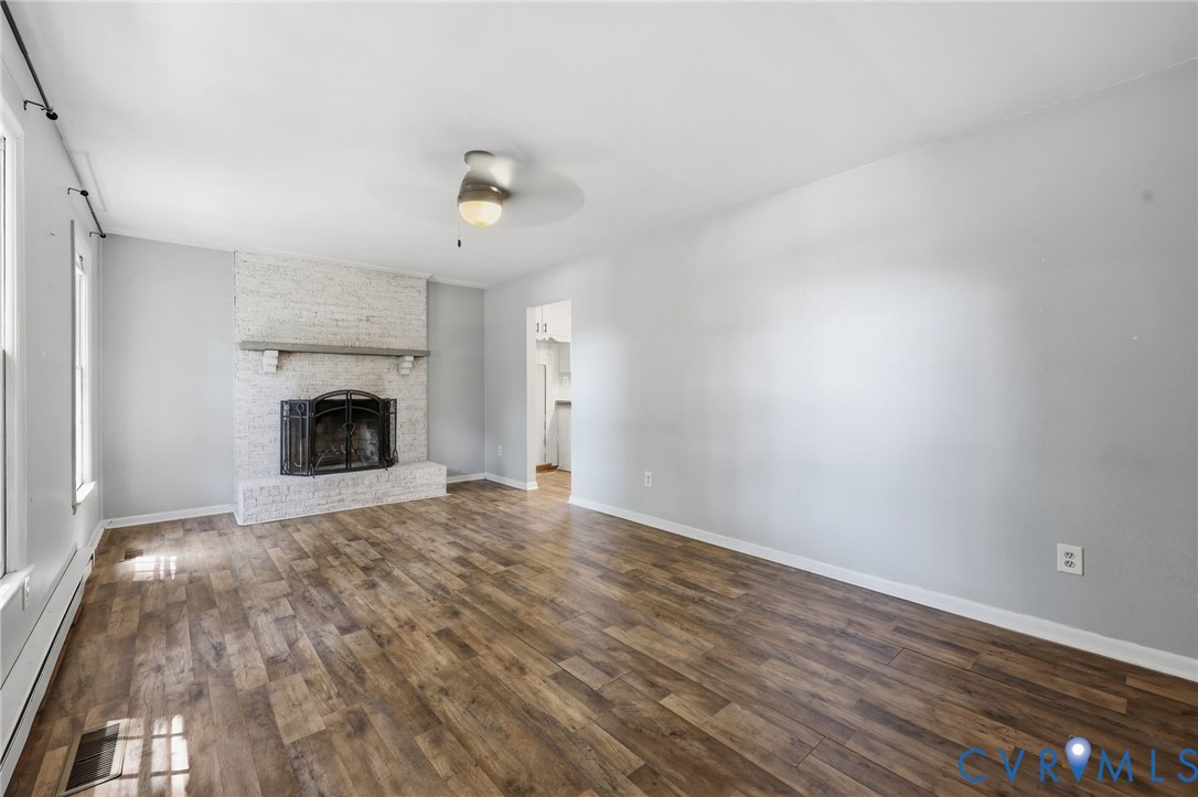 12716 South Chester Road Chester, VA 23831 - Photo 4 of 27