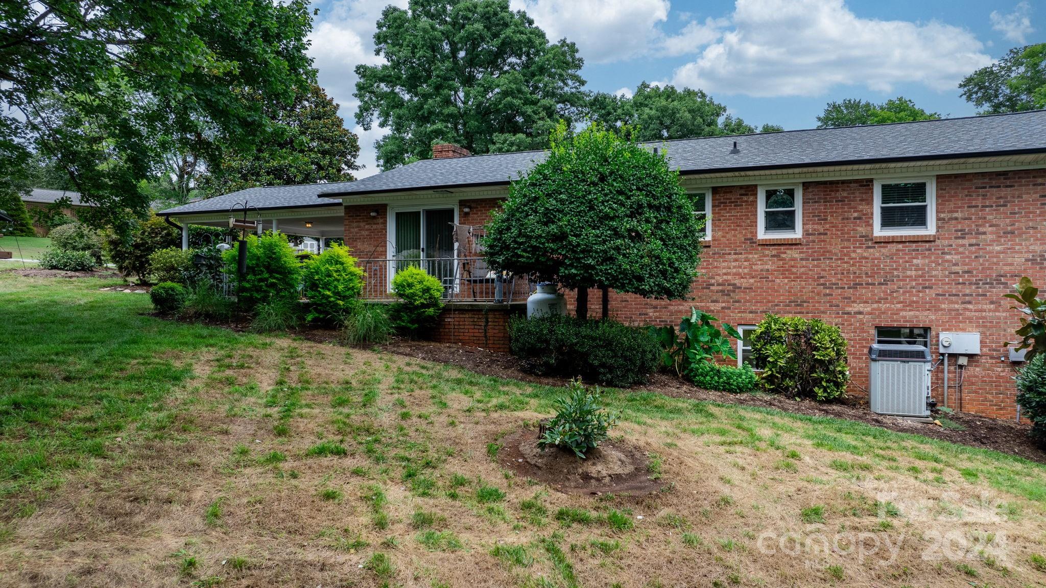 266 NW Road Hickory, NC 28601 - Photo 38 of 48 Gallery Image 38