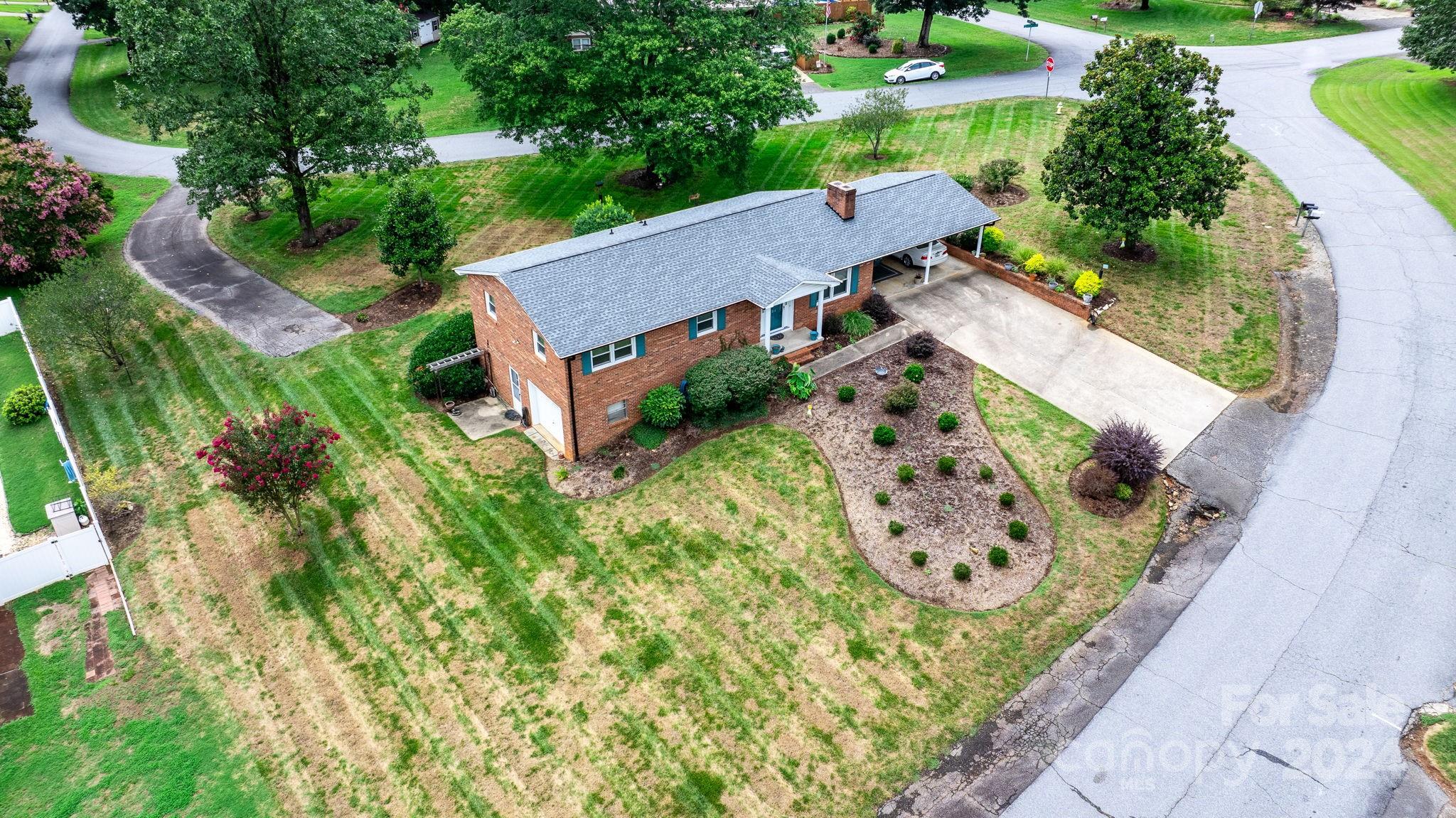 266 NW Road Hickory, NC 28601 - Photo 43 of 48 Gallery Image 43