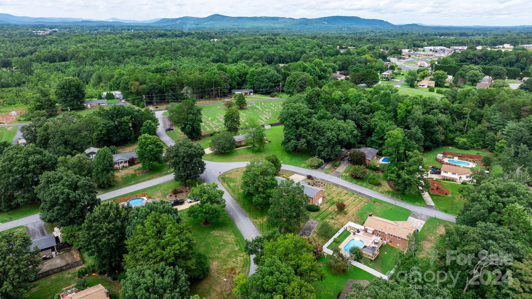 266 NW Road Hickory, NC 28601 - Photo 47 of 48 Gallery Image 47