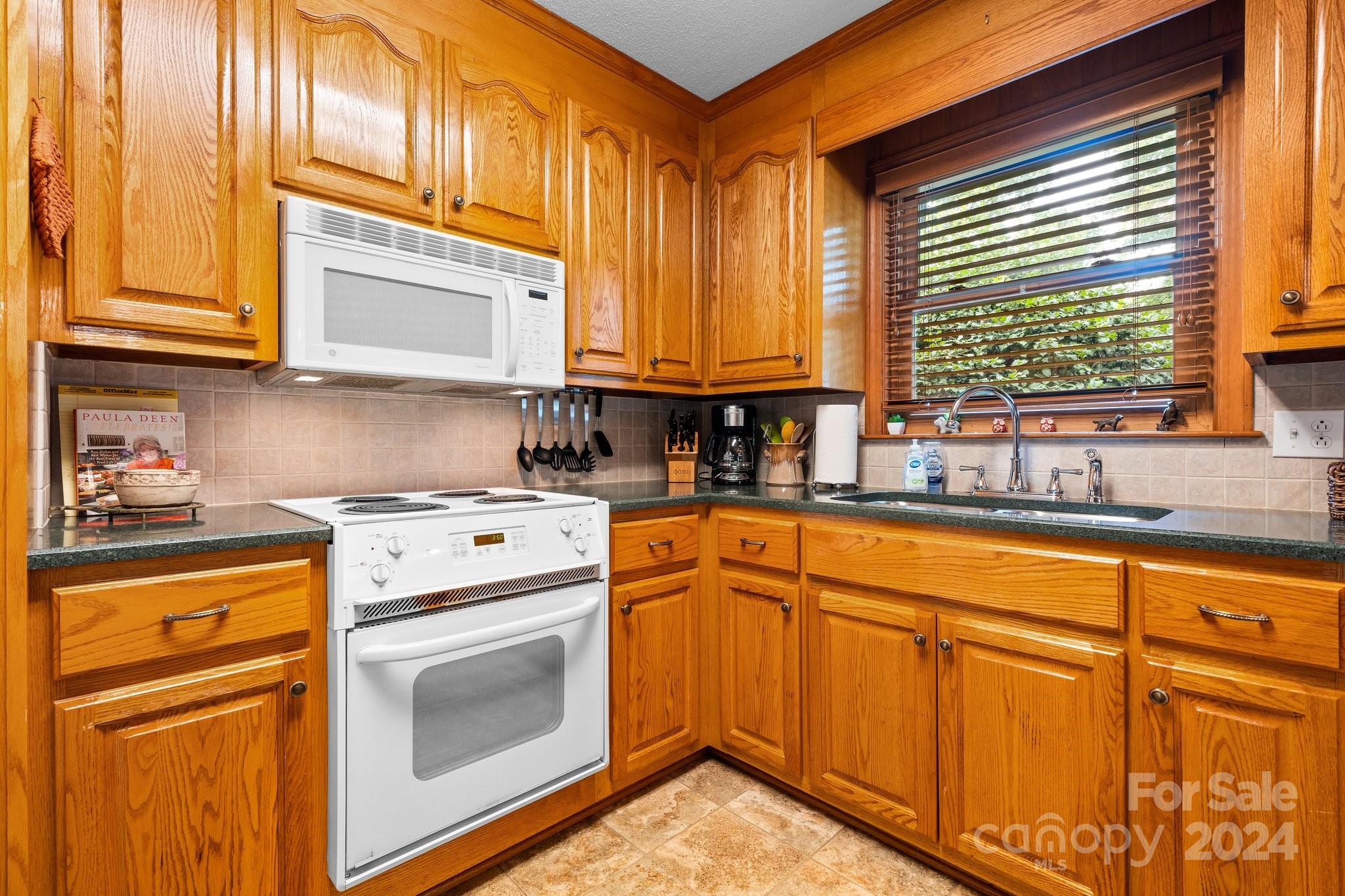 266 NW Road Hickory, NC 28601 - Photo 8 of 48 Gallery Image 8