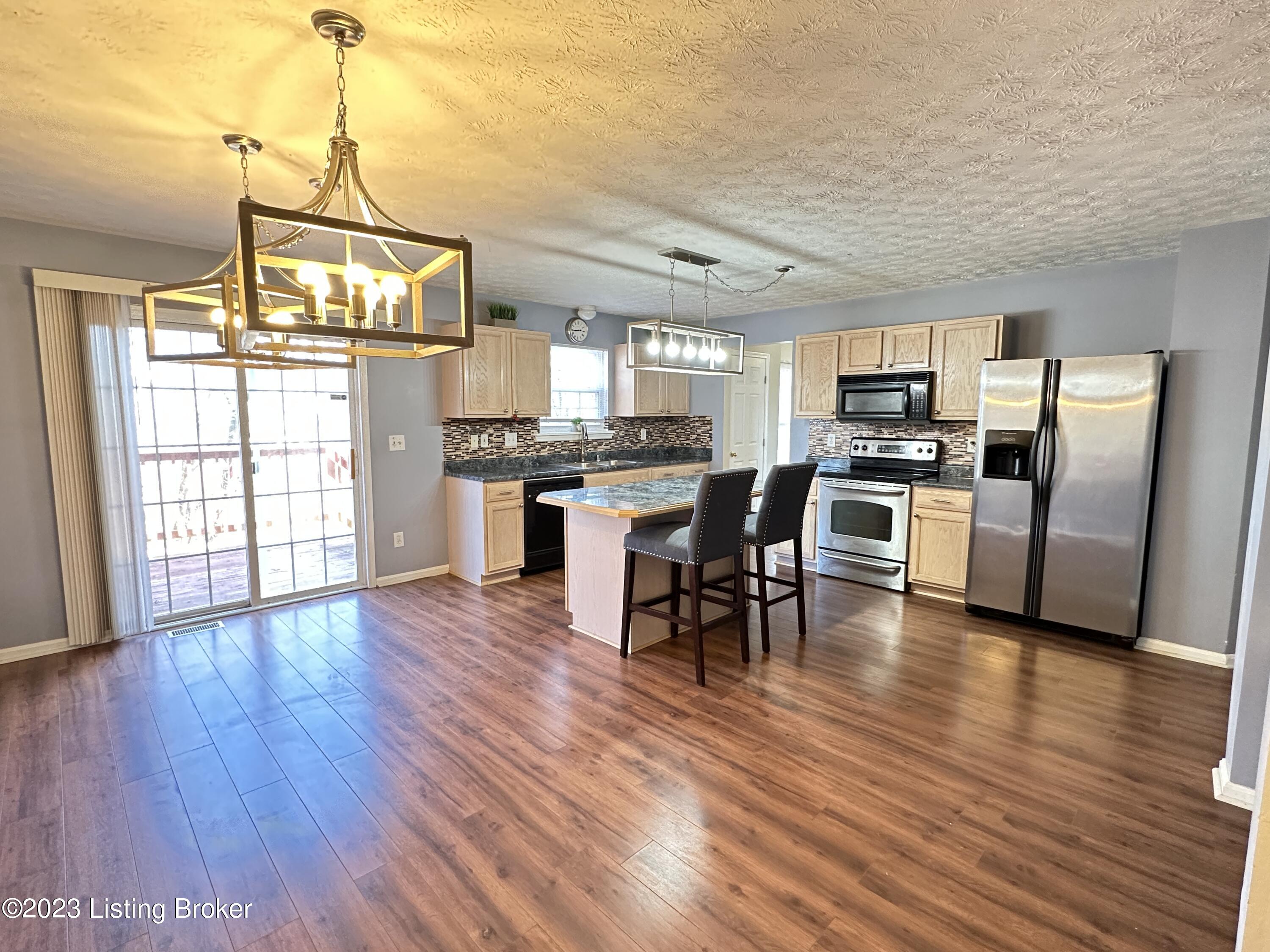 7835 Lariat Road Louisville, KY 40219 - Photo 17 of 46 d3c0df468478ebd98509566f8af81152d8436aa4