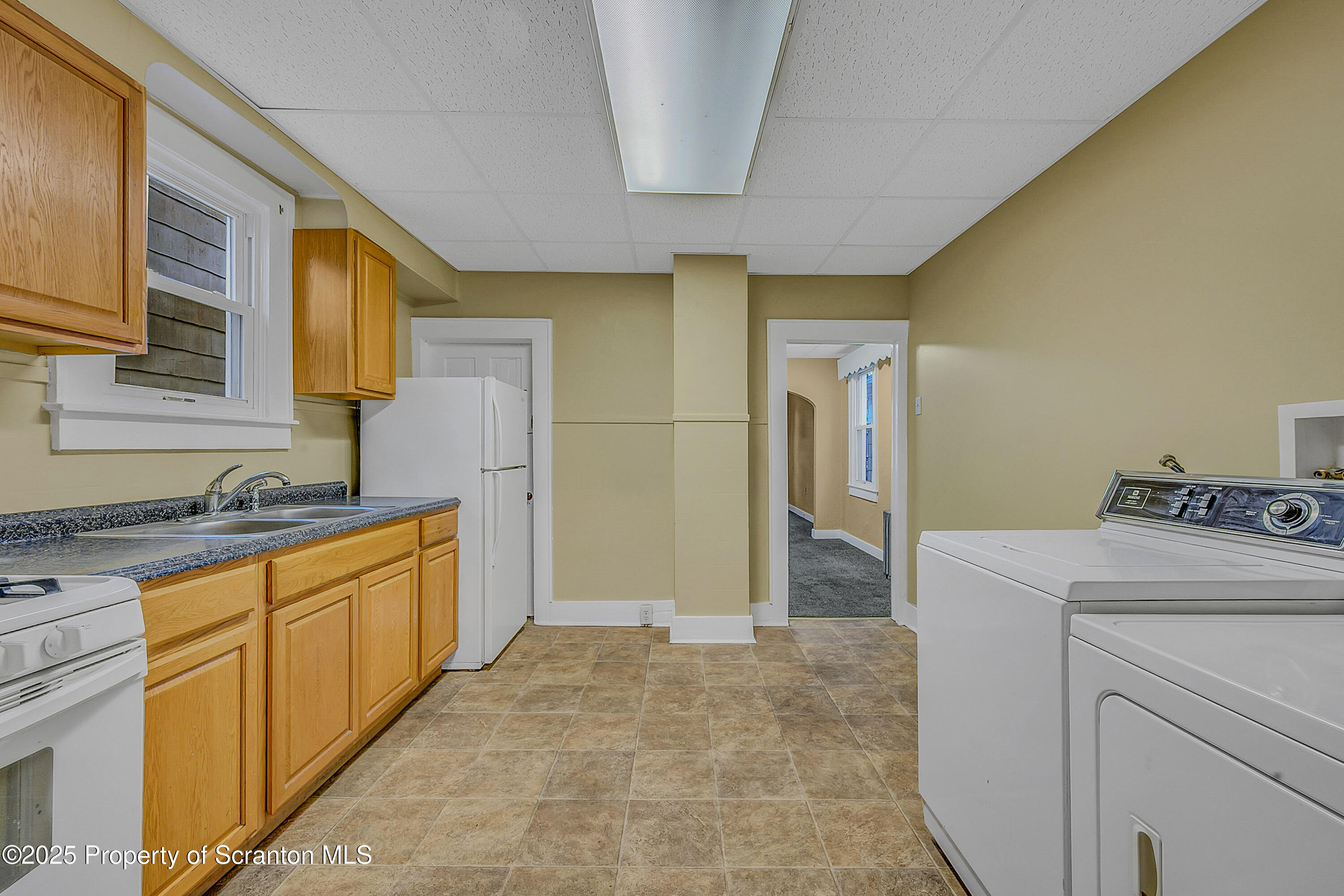 924 Snyder Avenue Scranton, PA 18504 - Photo 11 of 28 a view of utility room