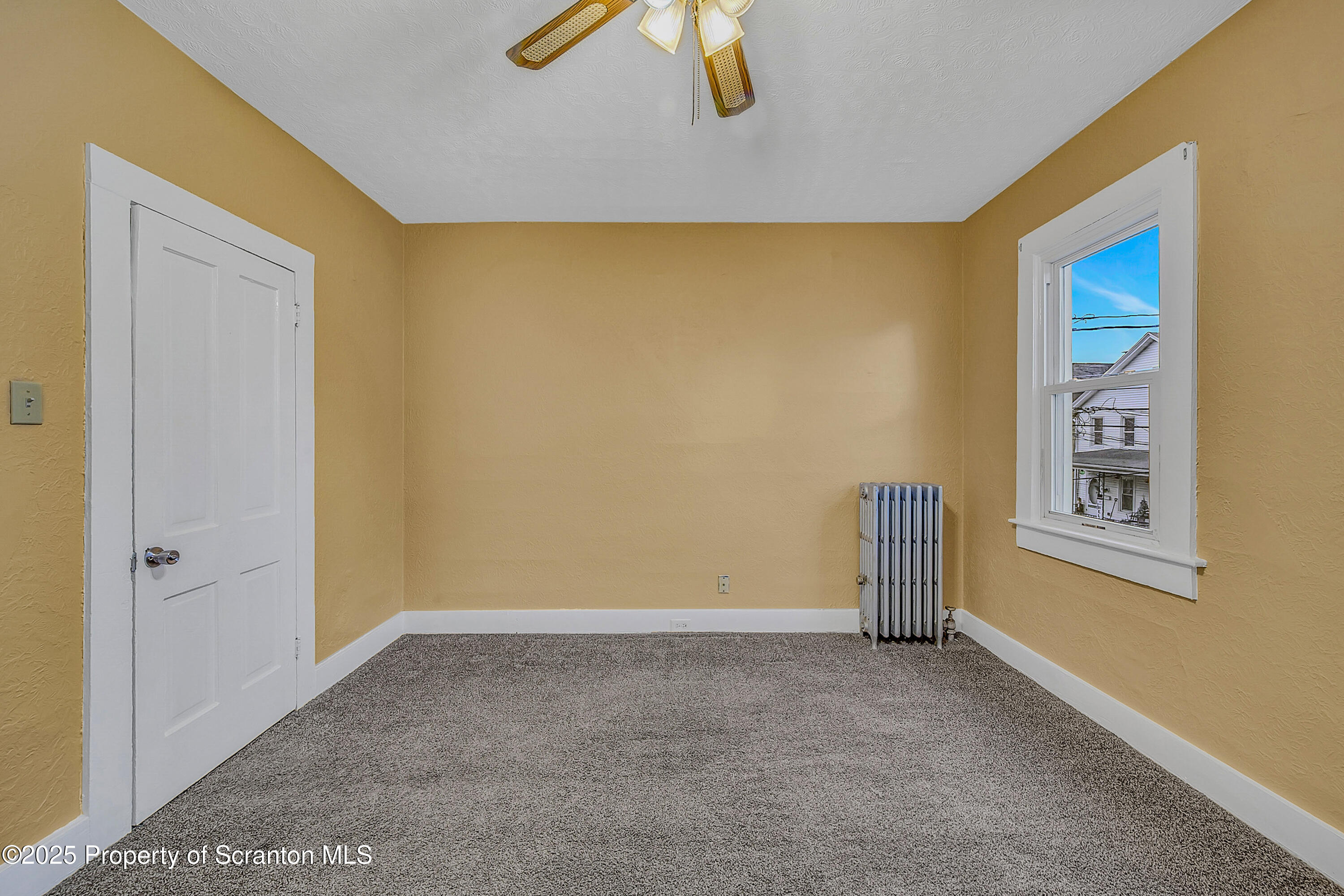 924 Snyder Avenue Scranton, PA 18504 - Photo 17 of 28 a view of an empty room