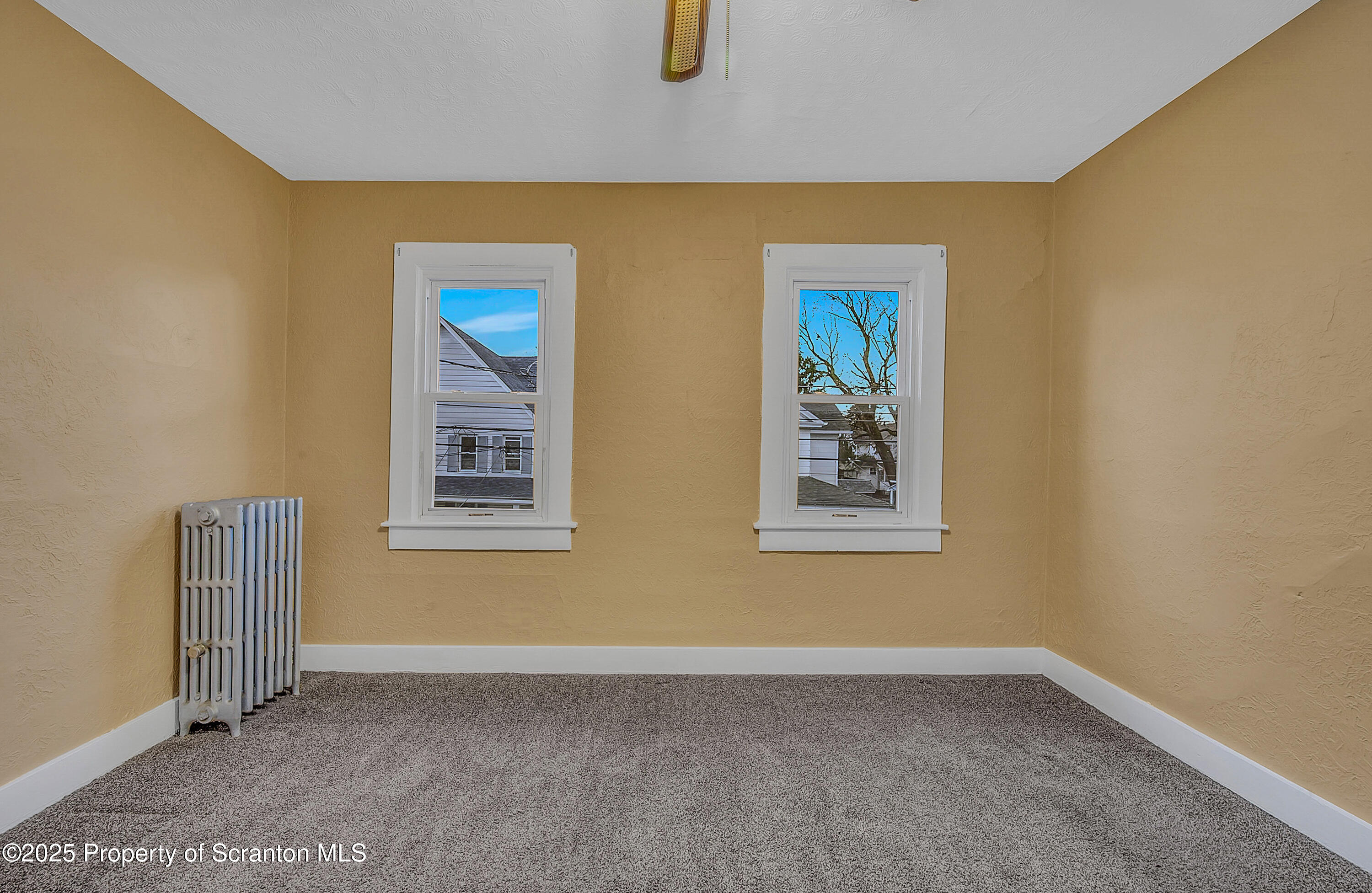 924 Snyder Avenue Scranton, PA 18504 - Photo 18 of 28 an empty room with windows