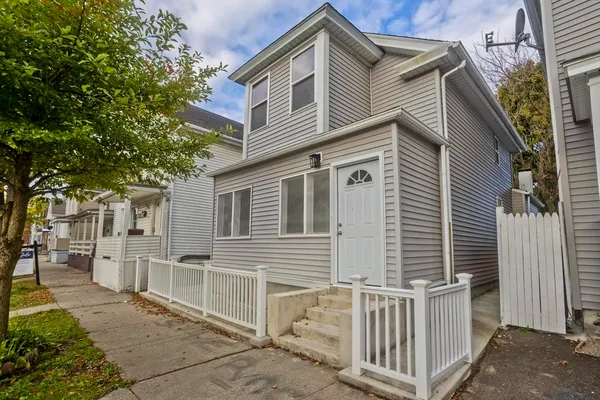 $239,900 | 61 Pine Street, Holyoke, MA 01040