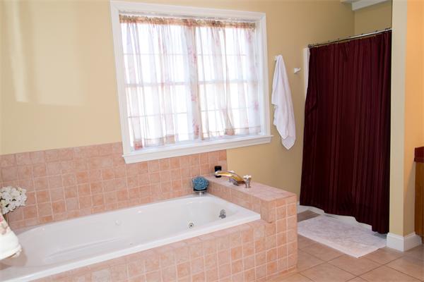 41 Hadley Road Pepperell, MA 01463 - Photo 16 of 23 Gallery Image 16