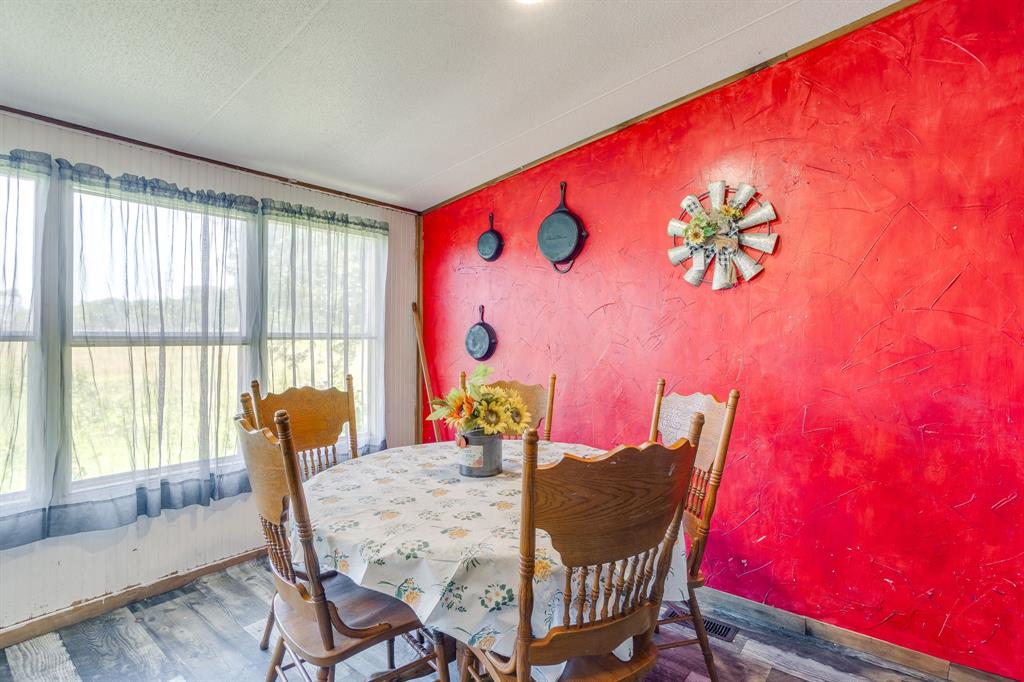 1100 Knob Road Springtown, TX 76082 - Photo 10 of 28