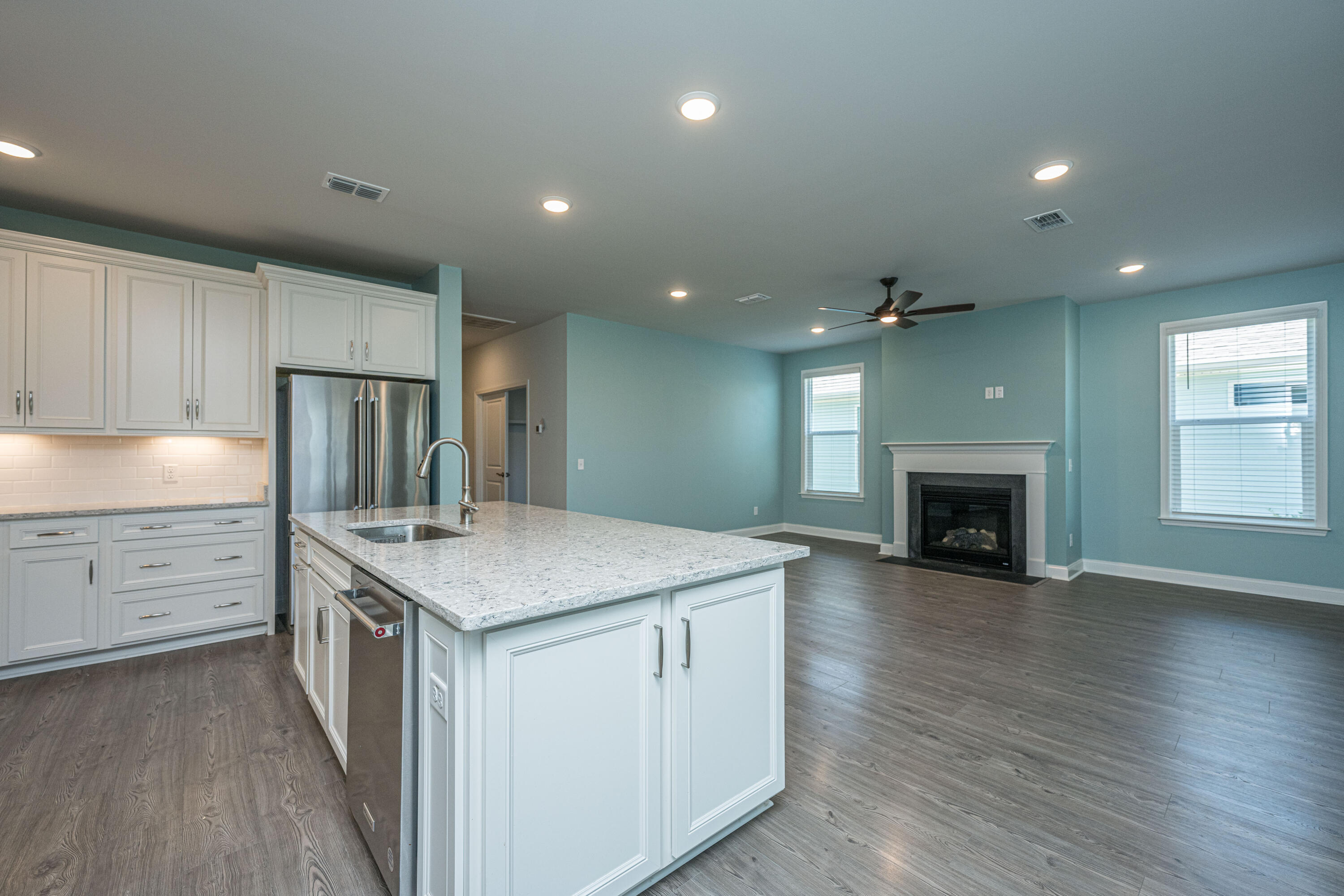 322 Autumn Azalea Way Summerville, SC 29486 - Photo 8 of 69