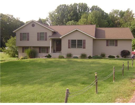 1749 Eastbrook Road New Castle, PA 16101 - Photo 1 of 1 Exterior Front.
