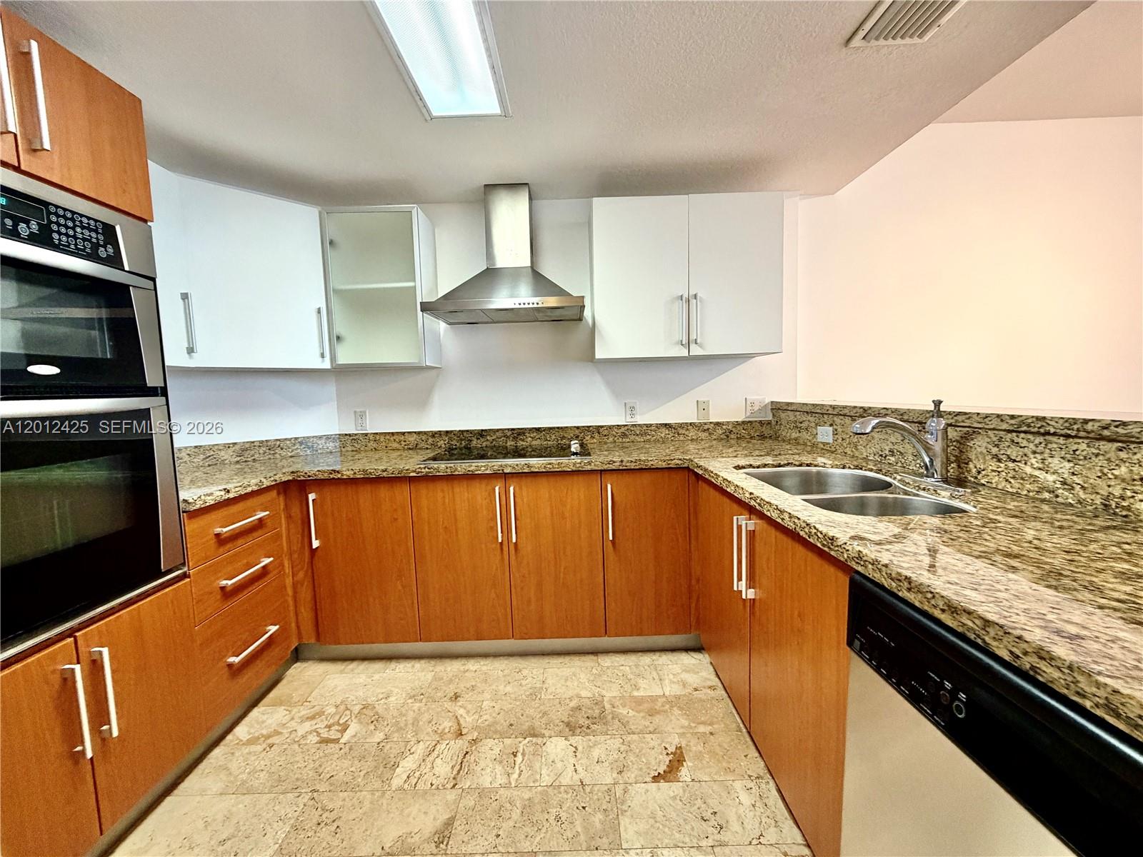 170 Southeast 14th Street, Unit 2906 Miami, FL 33131 - Photo 5 of 33