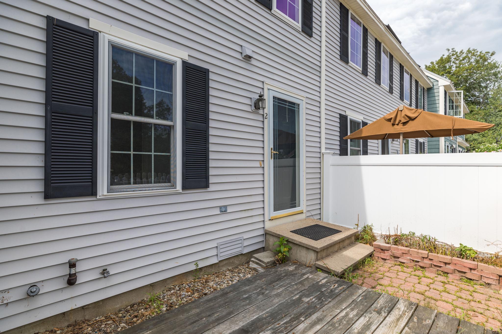 2 Elizabeth Road, Unit 2 South Berwick, ME 03908 - Photo 5 of 27 AH9A0085