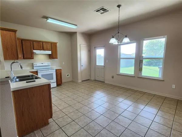 $1,650 | 3021 Las Brisas Street, Corpus Christi, TX 78414