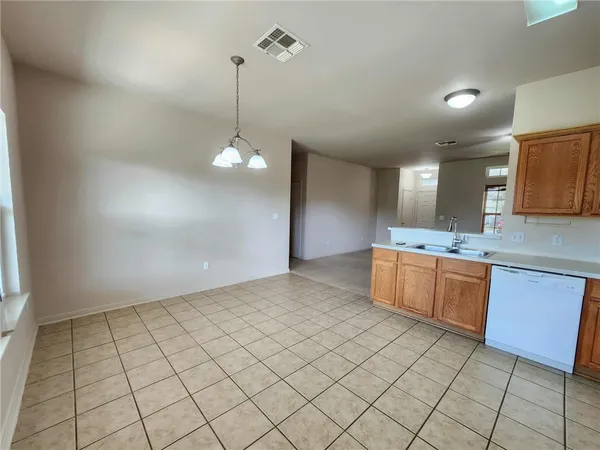$1,650 | 3021 Las Brisas Street, Corpus Christi, TX 78414