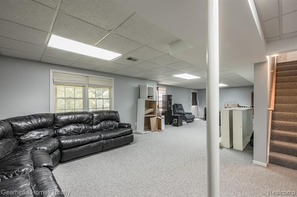 8088 Denton Hill Road Fenton, MI 48430 - Photo 33 of 56