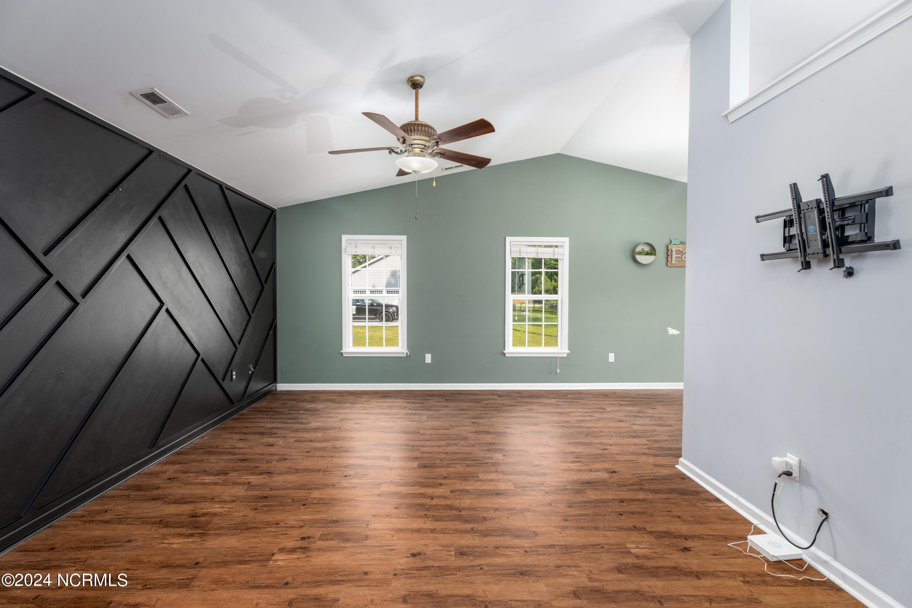180 King Road Jacksonville, NC 28540 - Photo 7 of 39 180 King Road-6