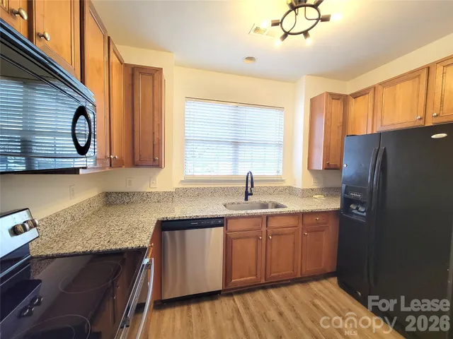 $1,925 | 1081 Woodglen Lane, Matthews, NC 28104