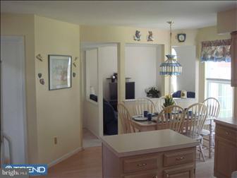 20 Chevy Chase Road Sicklerville, NJ 08081 - Photo 4 of 6 Kitchen