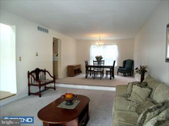 20 Chevy Chase Road Sicklerville, NJ 08081 - Photo 5 of 6 Great Room