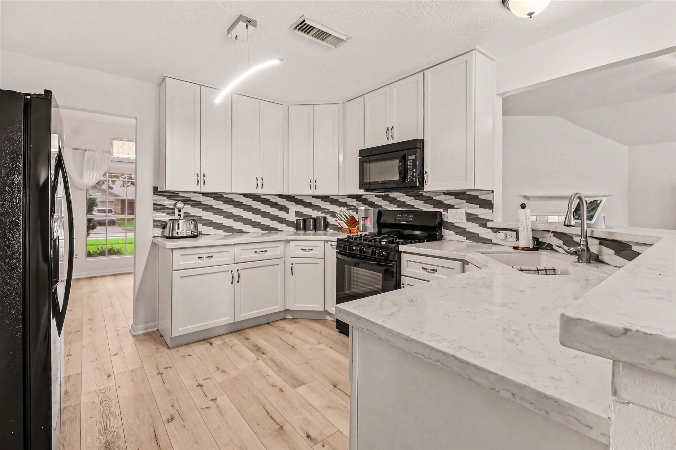 4802 Stonebridge Street Baytown, TX 77521 - Photo 11 of 34