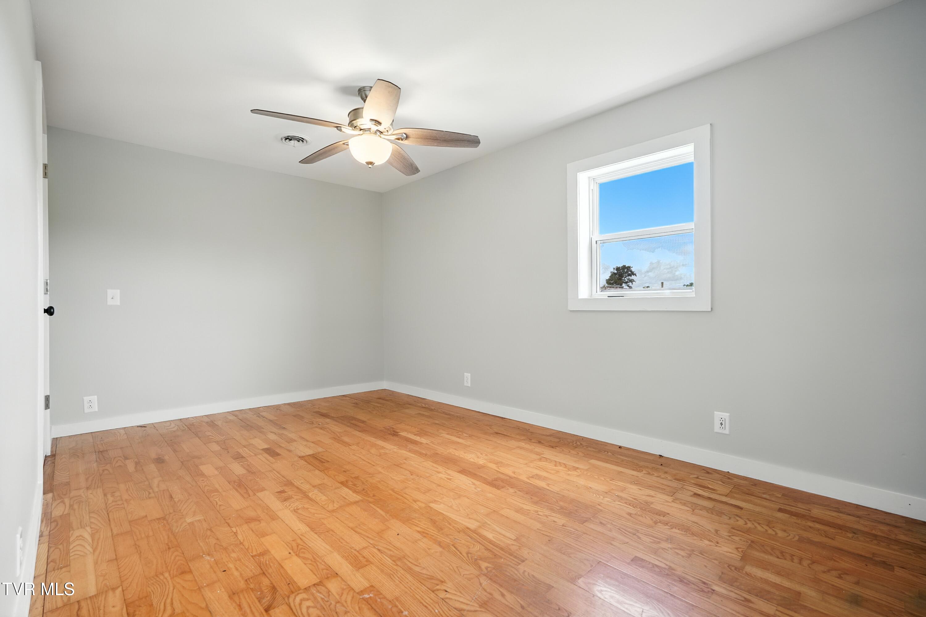 286 Brobeck Hill Road Limestone, TN 37681 - Photo 11 of 22 12_dsc01283