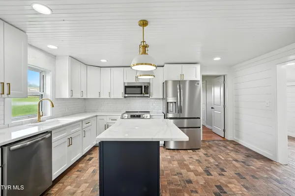 $465,000 | 286 Brobeck Hill Road, Limestone, TN 37681