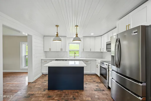 $465,000 | 286 Brobeck Hill Road, Limestone, TN 37681