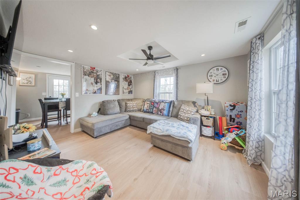 11275 County Road 3030 Rolla, MO 65401 - Photo 2 of 37