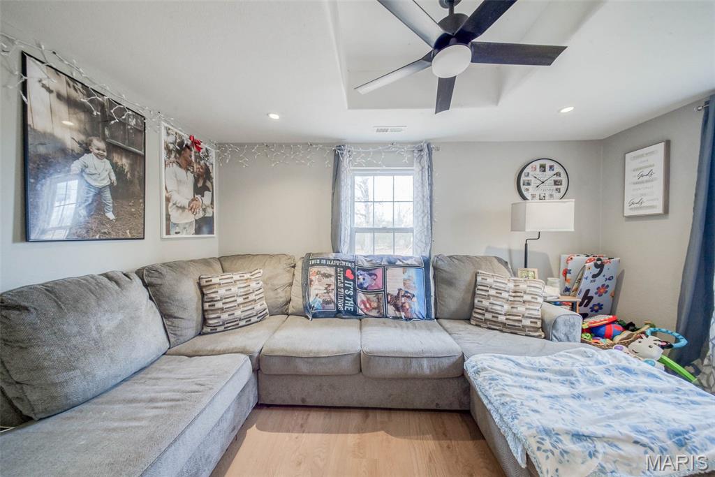 11275 County Road 3030 Rolla, MO 65401 - Photo 4 of 37