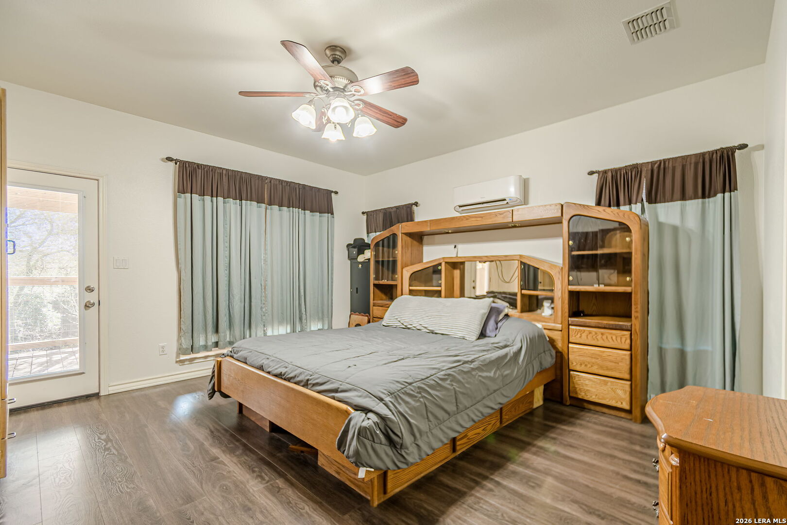 249 Lakeridge Loop Lakehills, TX 78063 - Photo 16 of 36