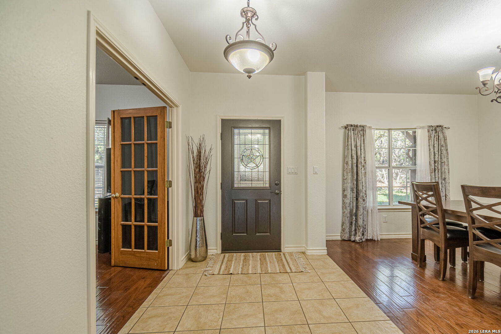 249 Lakeridge Loop Lakehills, TX 78063 - Photo 7 of 36