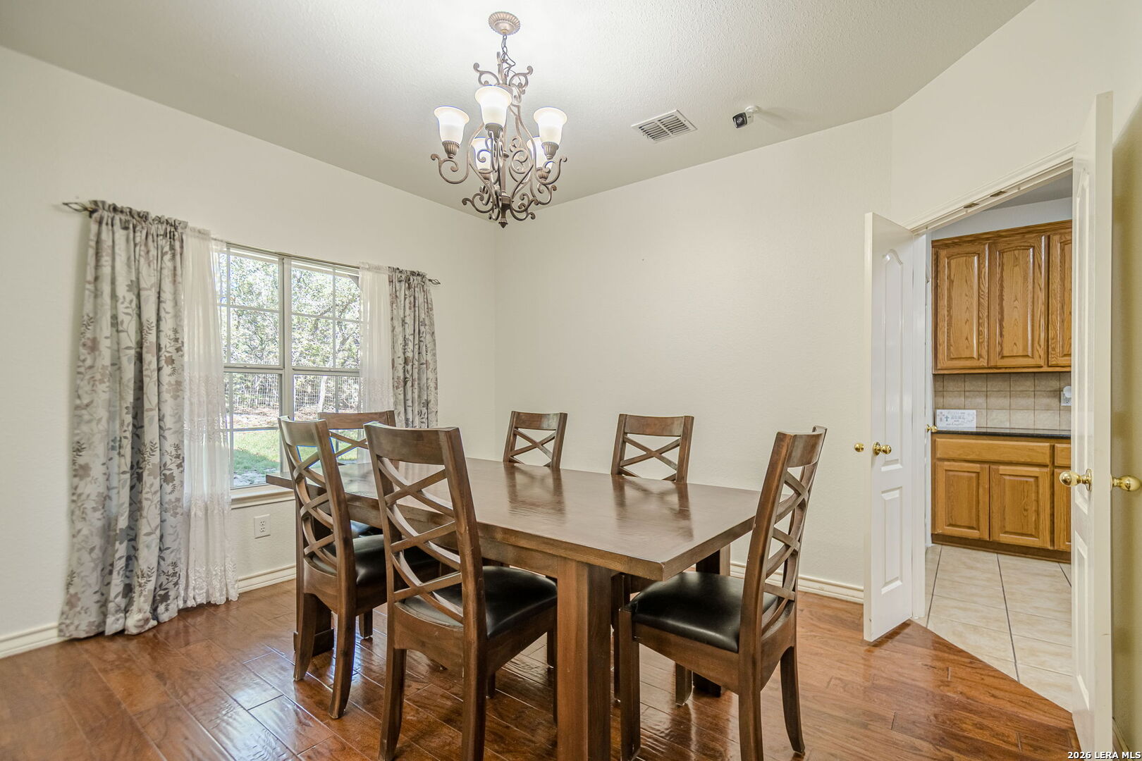 249 Lakeridge Loop Lakehills, TX 78063 - Photo 9 of 36