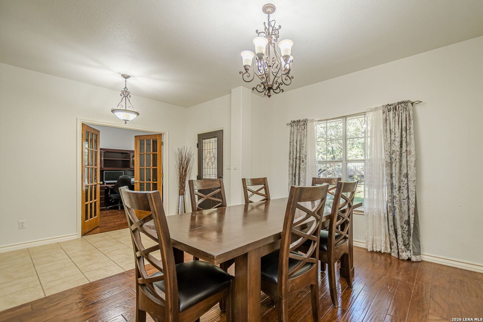 249 Lakeridge Loop Lakehills, TX 78063 - Photo 10 of 36