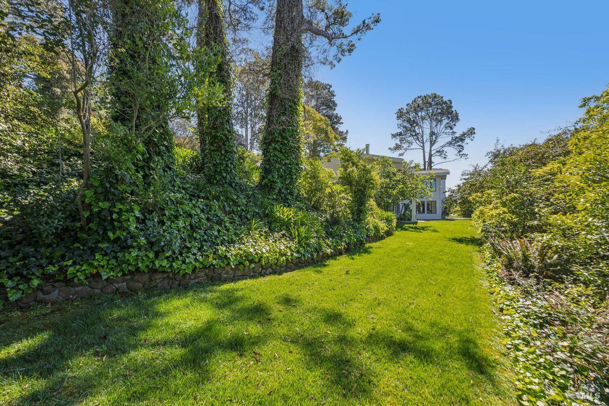 17 Tanfield Road Tiburon, CA 94920 - Photo 43 of 54 Gallery Image 43