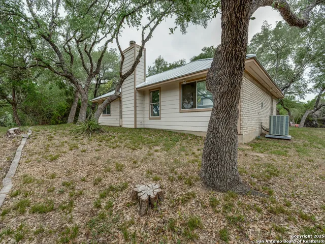$1,875 | 510 Maricopa Drive, Canyon Lake, TX 78133
