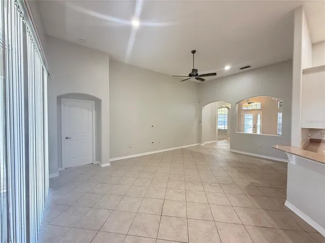 $425,000 | 6817 Cromwell Garden Drive, Apollo Beach, FL 33572