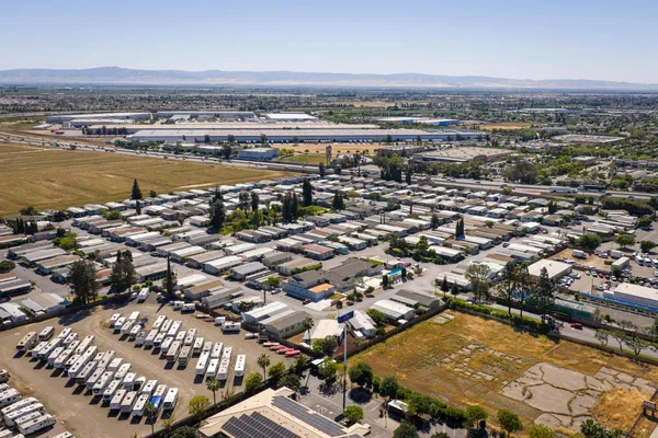 $149,950 | 1830 East Yosemite Avenue, Unit 116, Manteca, CA 95336