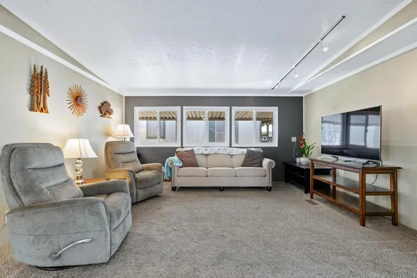 $149,950 | 1830 East Yosemite Avenue, Unit 116, Manteca, CA 95336