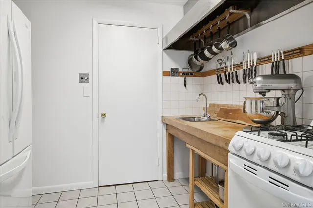 $805,000 | 23 Ferdon Avenue, Sparkill, NY 10976