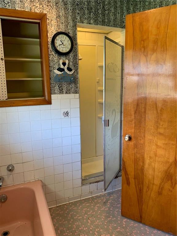 201 Highway 68 Rochester, PA 15074 - Photo 16 of 24 Another view of the bathroom just a few steps away from the 3 bedrooms.