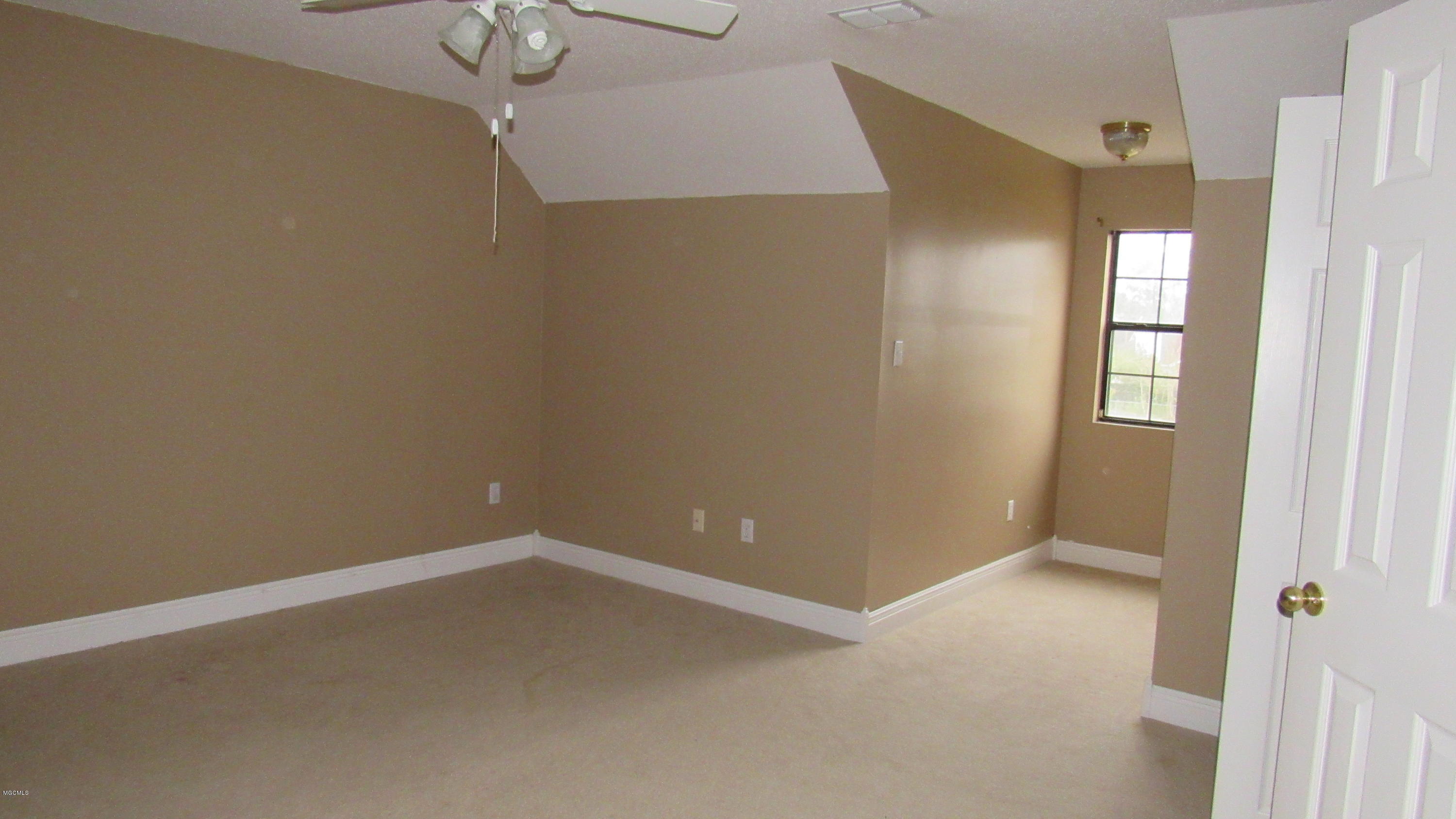 16283 Robinson Road Gulfport, MS 39503 - Photo 27 of 38 BEDROOM 3 VIEW 1